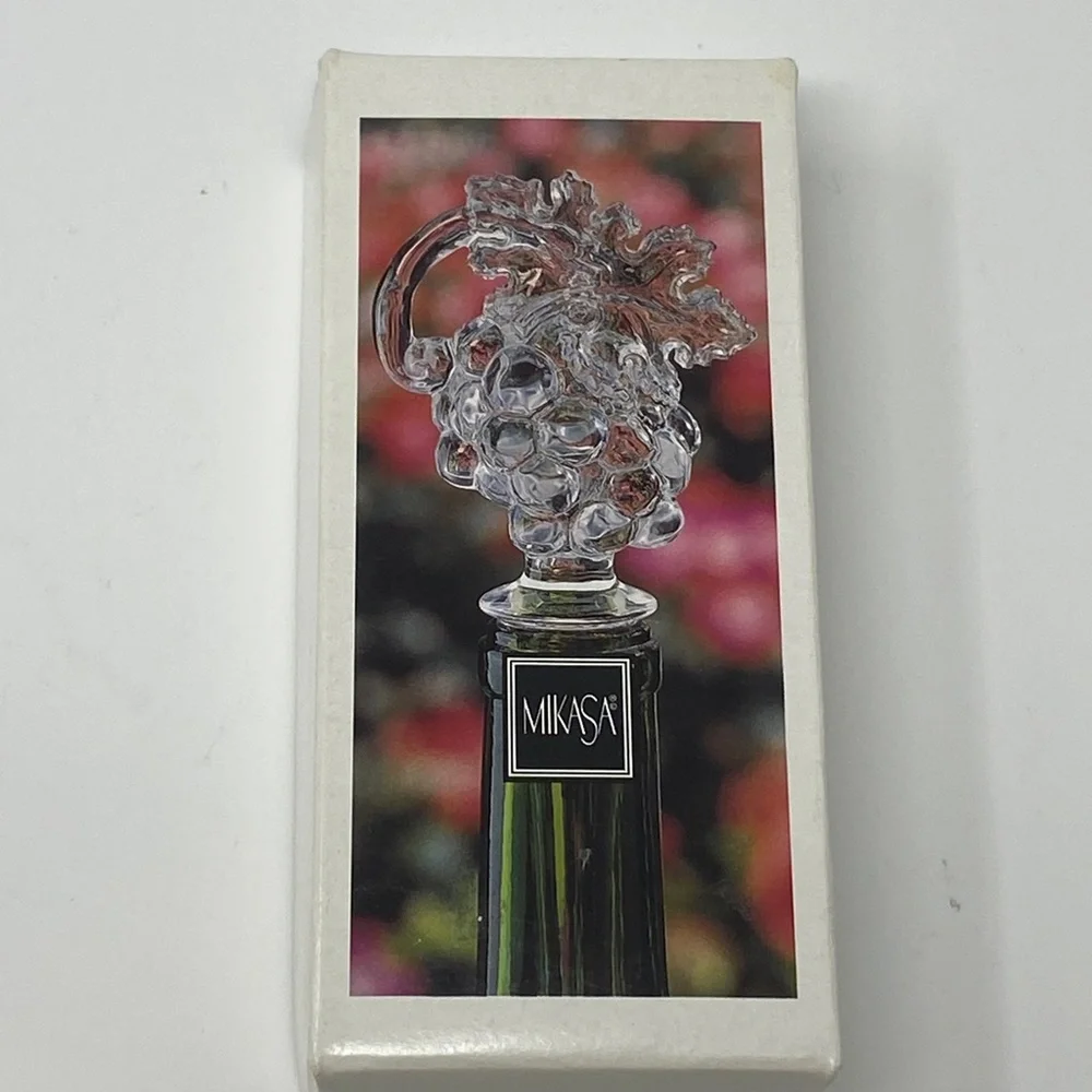 Mikasa Fruit Collection Wine Bottle Stopper Bunch Grapes Clear Austrian Crystal